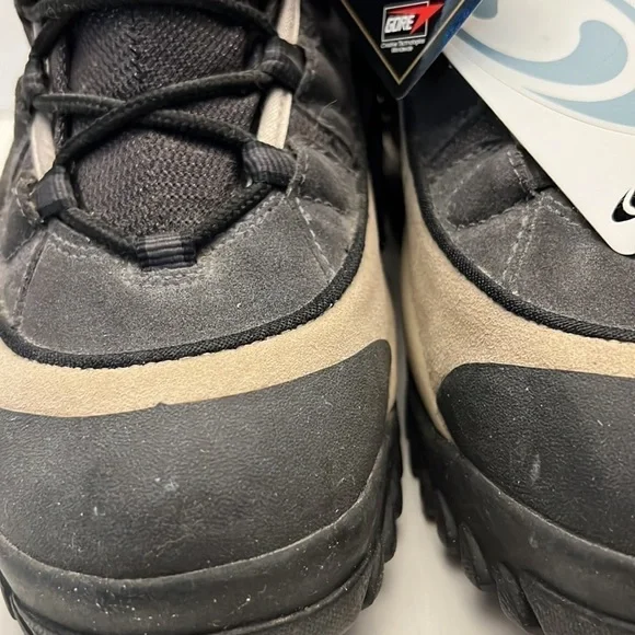 Salomon Women’s Winter Boots Gore-tex Size 7.5 NWT Winter & Rain Boots